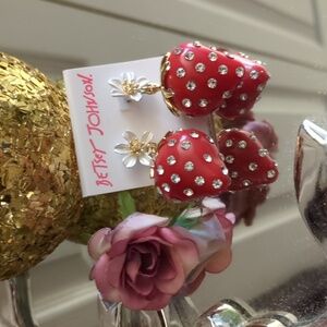 NWT BETSY JOHNSON Red Strawberry Earrings with White Flower